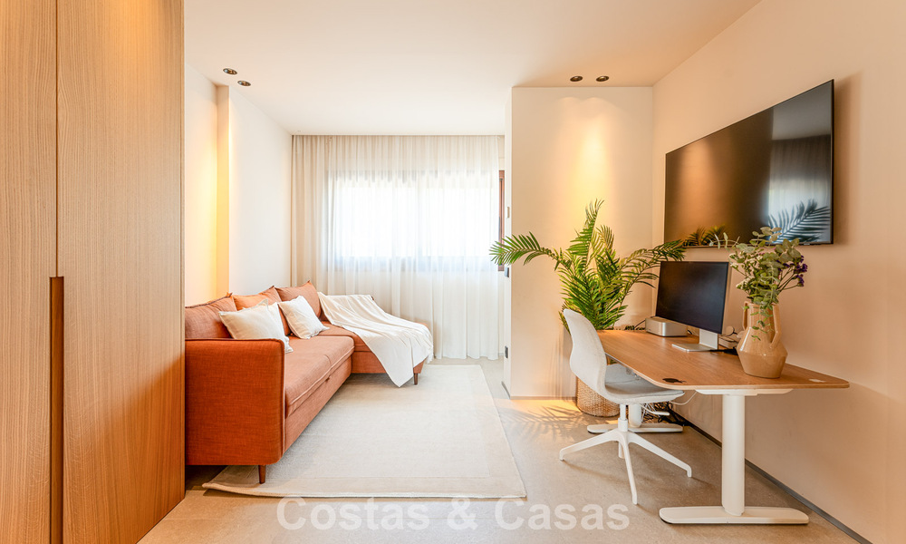 Penthouse contemporain en duplex à vendre dans une résidence sécurisée sur le prestigieux Golden Mile de Marbella 786978