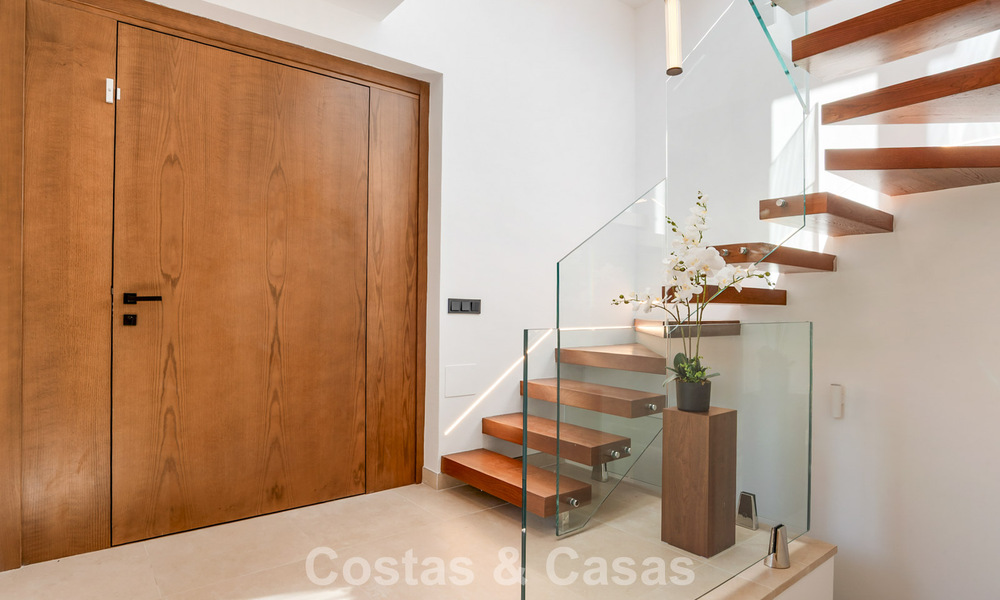 Villa de luxe méditerranéenne moderne à vendre, proche des commodités à Guadalmina et San Pedro, Marbella 786860