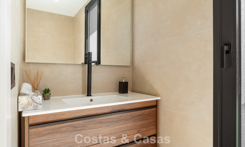 Villa de luxe méditerranéenne moderne à vendre, proche des commodités à Guadalmina et San Pedro, Marbella 786870