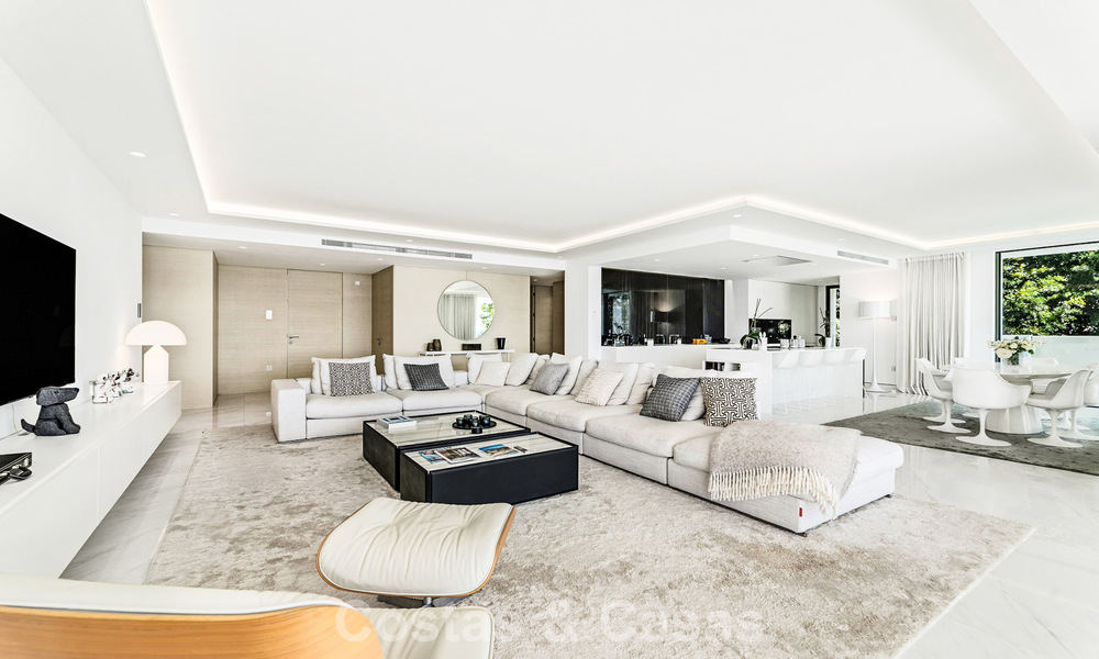 Appartement de prestige avec vue sur la mer, à vendre, en bord de mer sur le New Golden Mile, entre Marbella et Estepona 786952