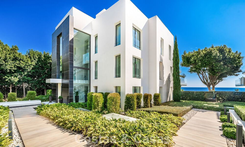 Appartement de prestige avec vue sur la mer, à vendre, en bord de mer sur le New Golden Mile, entre Marbella et Estepona 786956