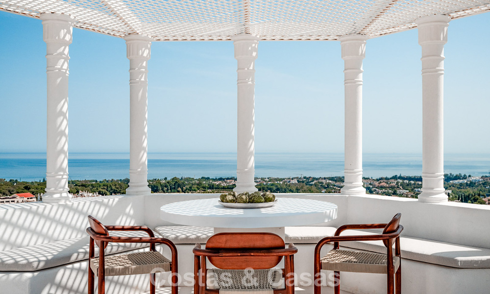 Penthouse contemporain rénové avec piscine privée et vue panoramique sur la mer à vendre sur le Golden Mile de Marbella 787018