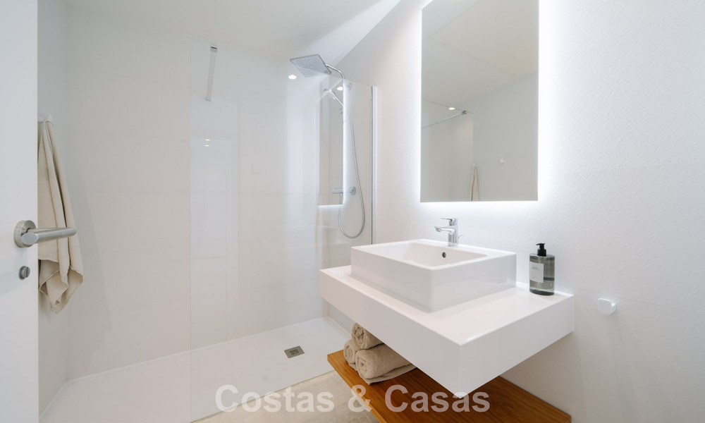 Appartement moderne de 4 chambres, prêt à emménager, à vendre dans un complexe de luxe à l'est du centre de Marbella 787092