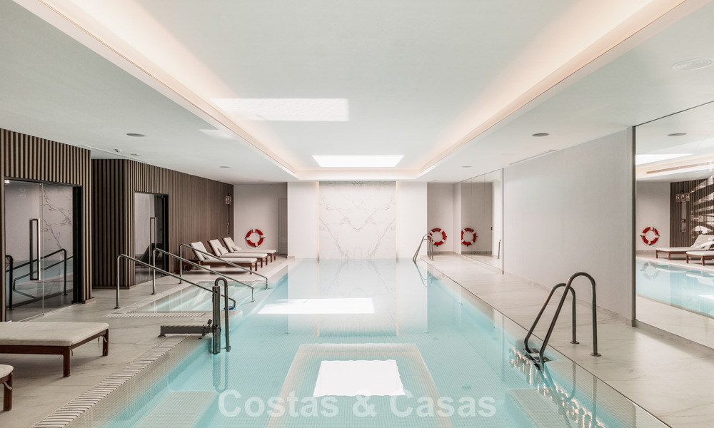 Appartement moderne de 4 chambres, prêt à emménager, à vendre dans un complexe de luxe à l'est du centre de Marbella 787100