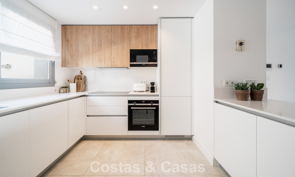 Appartement moderne de 4 chambres, prêt à emménager, à vendre dans un complexe de luxe à l'est du centre de Marbella 787114