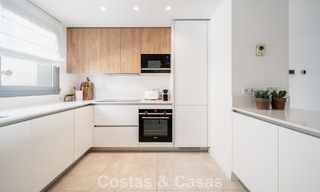 Appartement moderne de 4 chambres, prêt à emménager, à vendre dans un complexe de luxe à l'est du centre de Marbella 787114 