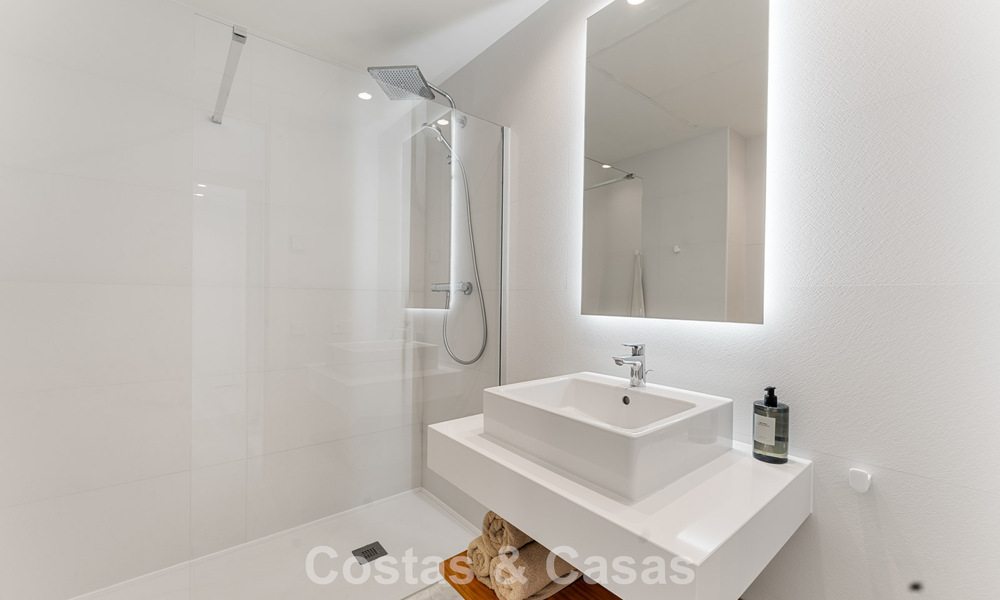 Appartement moderne de 4 chambres, prêt à emménager, à vendre dans un complexe de luxe à l'est du centre de Marbella 797844