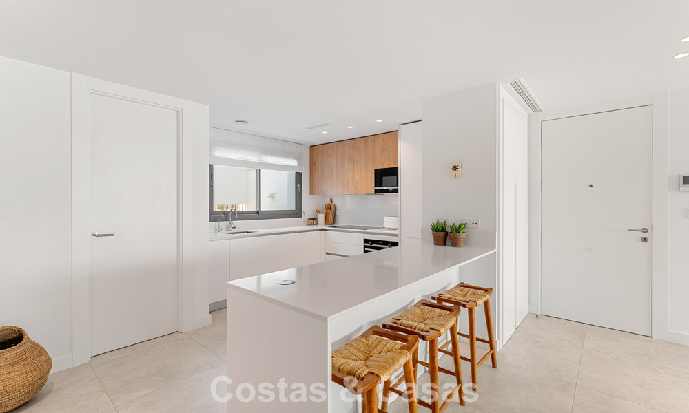 Appartement moderne de 4 chambres, prêt à emménager, à vendre dans un complexe de luxe à l'est du centre de Marbella 797855
