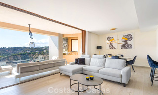 Appartement moderne et prêt à emménager à vendre dans un complexe de golf sur les hauteurs de Marbella - Benahavis 787131 