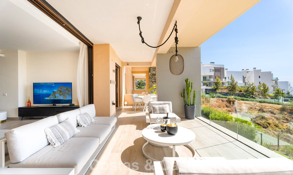 Appartement moderne et prêt à emménager à vendre dans un complexe de golf sur les hauteurs de Marbella - Benahavis 787133