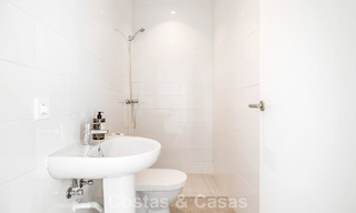 Villa à l'architecture contemporaine, prête à emménager, à vendre à quelques pas de la plage, à l'est du centre de Marbella 787160 