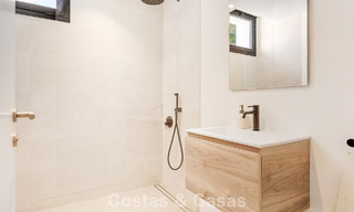 Villa à l'architecture contemporaine, prête à emménager, à vendre à quelques pas de la plage, à l'est du centre de Marbella 787161 