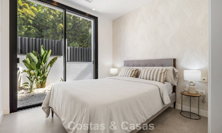 Villa à l'architecture contemporaine, prête à emménager, à vendre à quelques pas de la plage, à l'est du centre de Marbella 787175 