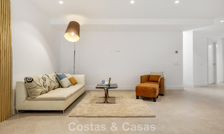 Villa à l'architecture contemporaine, prête à emménager, à vendre à quelques pas de la plage, à l'est du centre de Marbella 787182 