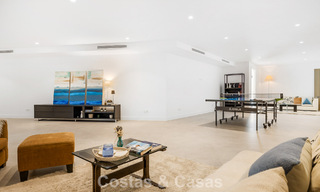 Villa à l'architecture contemporaine, prête à emménager, à vendre à quelques pas de la plage, à l'est du centre de Marbella 787184 