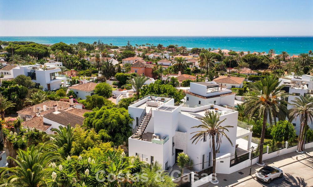 Villa à l'architecture contemporaine, prête à emménager, à vendre à quelques pas de la plage, à l'est du centre de Marbella 787187