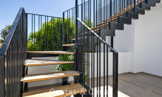 Villa à l'architecture contemporaine, prête à emménager, à vendre à quelques pas de la plage, à l'est du centre de Marbella 787202 