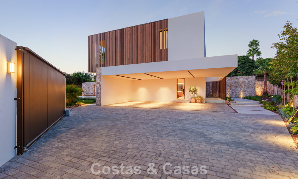 Villa de luxe de pointe à vendre dans un quartier résidentiel calme sur le Golden Mile de Marbella 787212