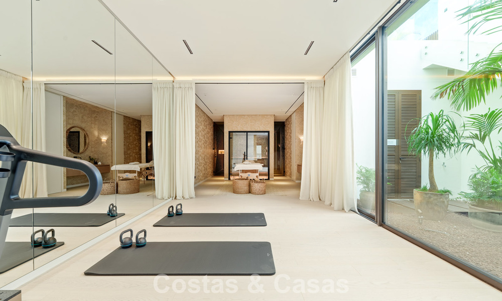 Villa de luxe de pointe à vendre dans un quartier résidentiel calme sur le Golden Mile de Marbella 787246