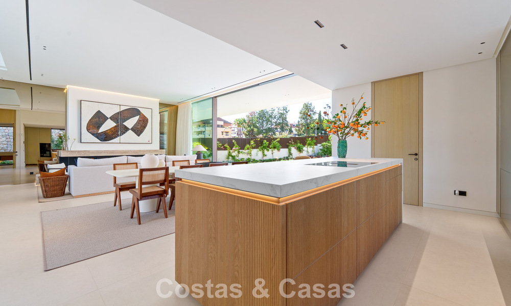 Villa de luxe de pointe à vendre dans un quartier résidentiel calme sur le Golden Mile de Marbella 787251