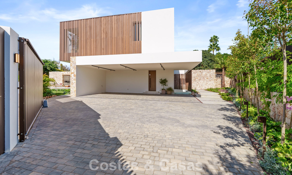 Villa de luxe de pointe à vendre dans un quartier résidentiel calme sur le Golden Mile de Marbella 787256