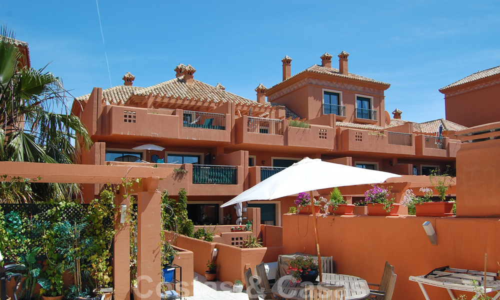 Appartement à vendre en première ligne de golf avec vues spectaculaires sur la mer à Cabopino, Marbella - Costa del Sol 31614