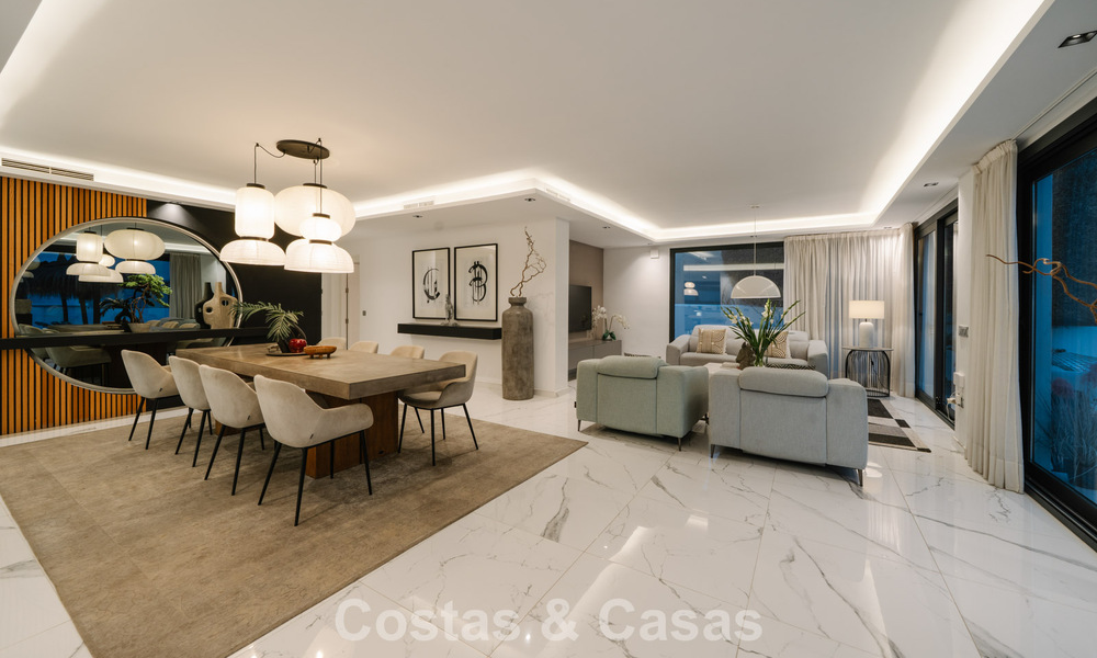 Villa modernisée à vendre à quelques pas des commodités et de Puerto Banús, Marbella 787371