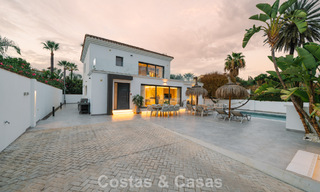 Villa modernisée à vendre à quelques pas des commodités et de Puerto Banús, Marbella 787373 