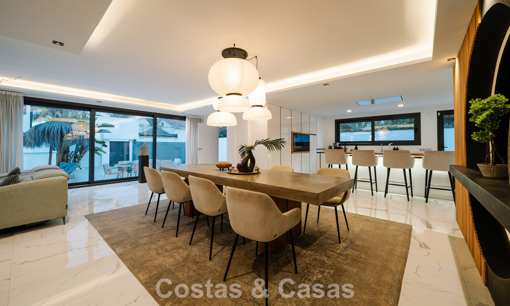 Villa modernisée à vendre à quelques pas des commodités et de Puerto Banús, Marbella 787375