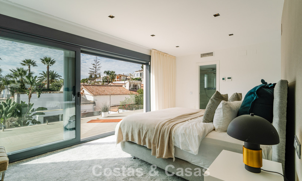 Villa modernisée à vendre à quelques pas des commodités et de Puerto Banús, Marbella 787386