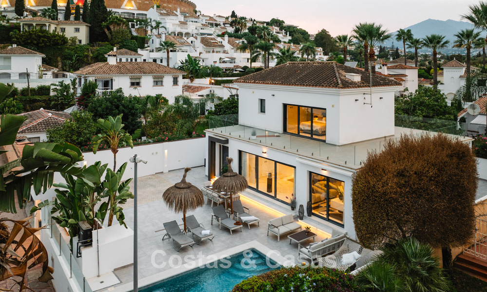 Villa modernisée à vendre à quelques pas des commodités et de Puerto Banús, Marbella 787393