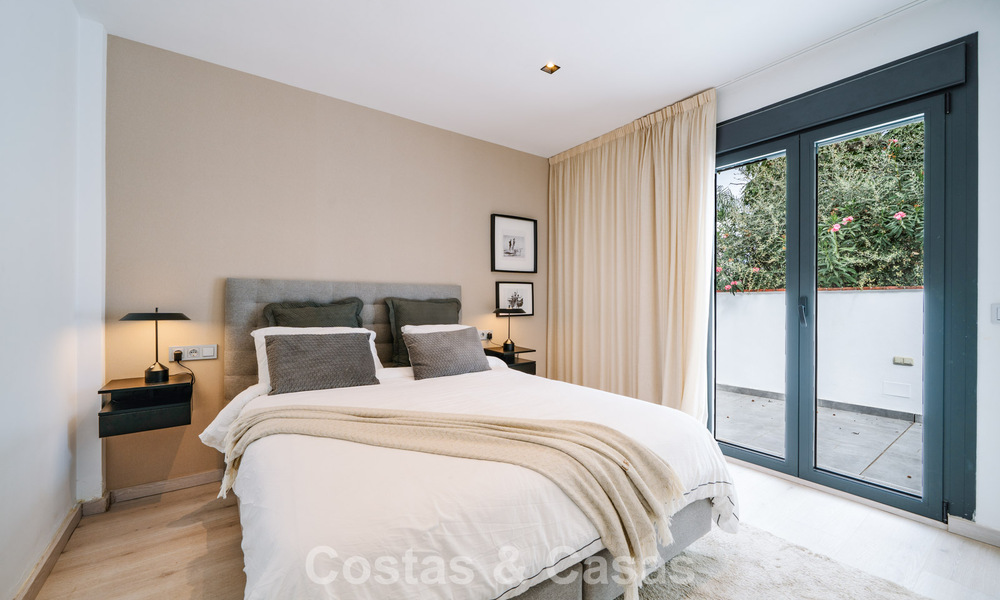 Villa modernisée à vendre à quelques pas des commodités et de Puerto Banús, Marbella 787405