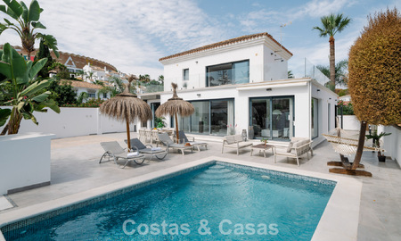 Villa modernisée à vendre à quelques pas des commodités et de Puerto Banús, Marbella 787410