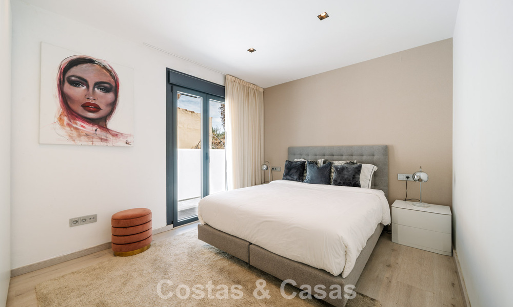 Villa modernisée à vendre à quelques pas des commodités et de Puerto Banús, Marbella 787412