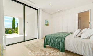Villa sophistiquée avec vue panoramique à vendre dans une résidence sécurisée à La Quinta, Marbella - Benahavis 787309 