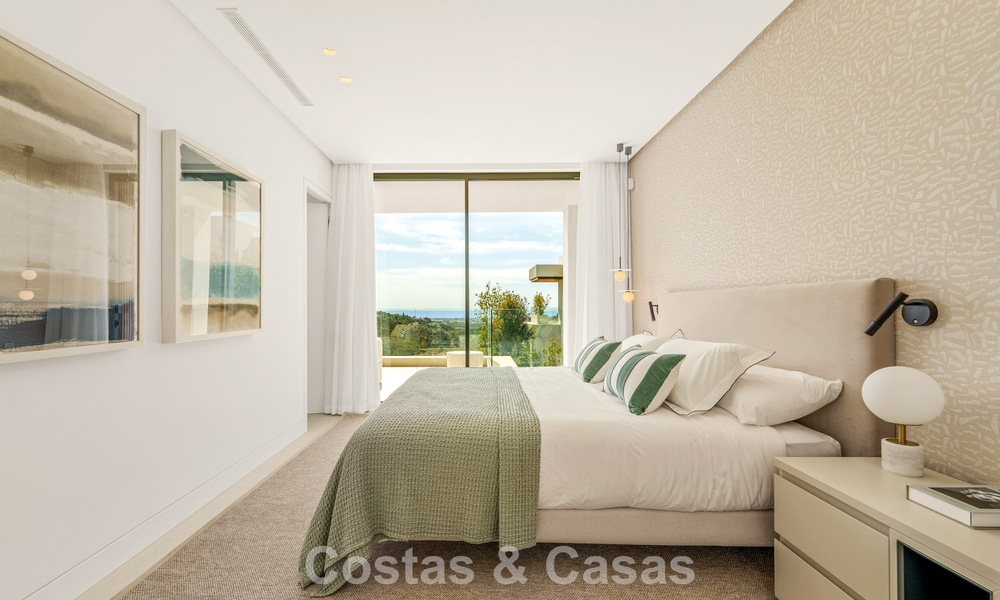 Villa sophistiquée avec vue panoramique à vendre dans une résidence sécurisée à La Quinta, Marbella - Benahavis 787324