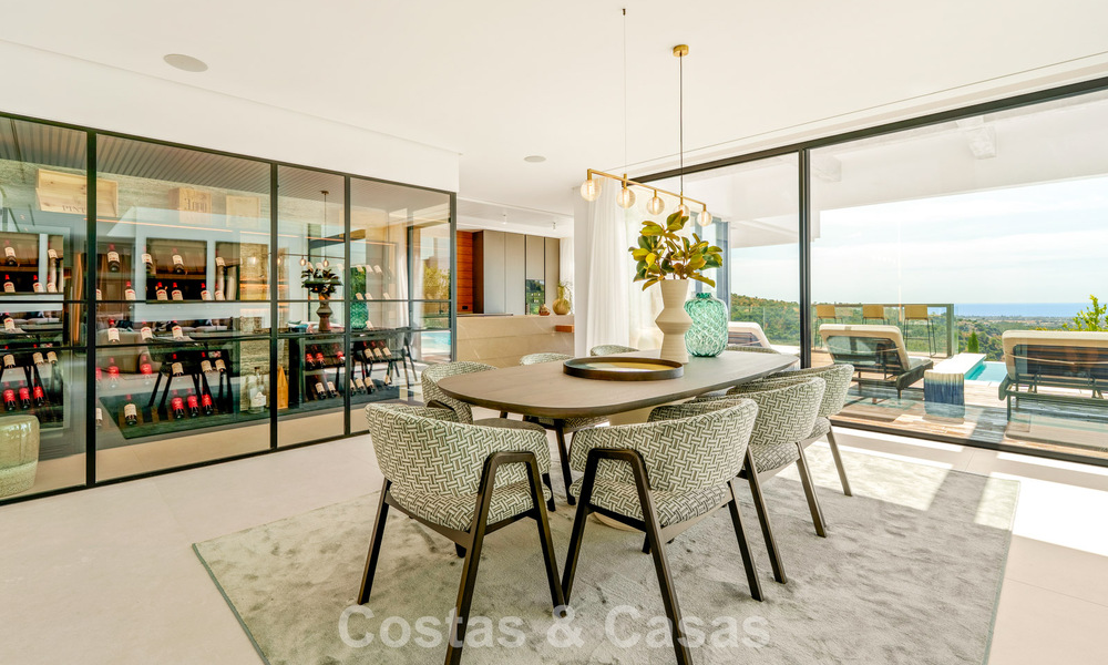 Villa sophistiquée avec vue panoramique à vendre dans une résidence sécurisée à La Quinta, Marbella - Benahavis 787333