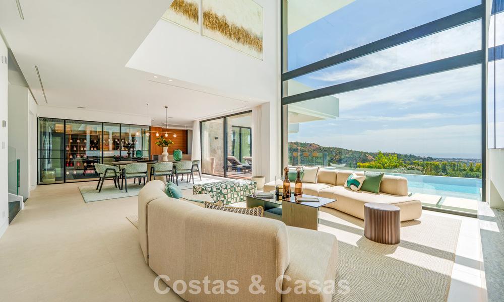 Villa sophistiquée avec vue panoramique à vendre dans une résidence sécurisée à La Quinta, Marbella - Benahavis 787337