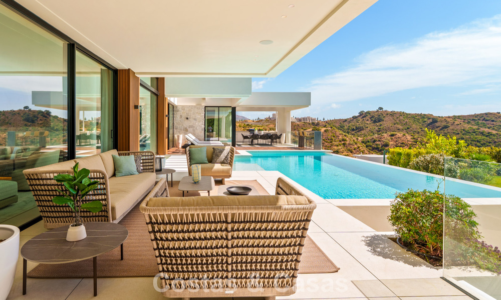 Villa sophistiquée avec vue panoramique à vendre dans une résidence sécurisée à La Quinta, Marbella - Benahavis 787340