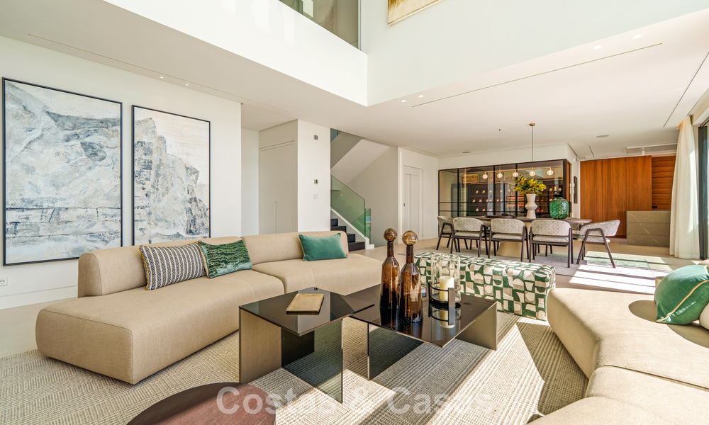 Villa sophistiquée avec vue panoramique à vendre dans une résidence sécurisée à La Quinta, Marbella - Benahavis 787344