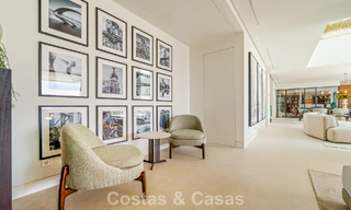 Villa sophistiquée avec vue panoramique à vendre dans une résidence sécurisée à La Quinta, Marbella - Benahavis 787345 