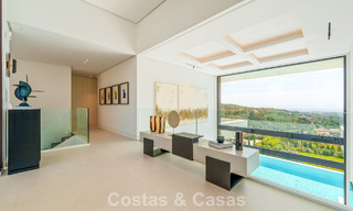 Villa sophistiquée avec vue panoramique à vendre dans une résidence sécurisée à La Quinta, Marbella - Benahavis 787346 
