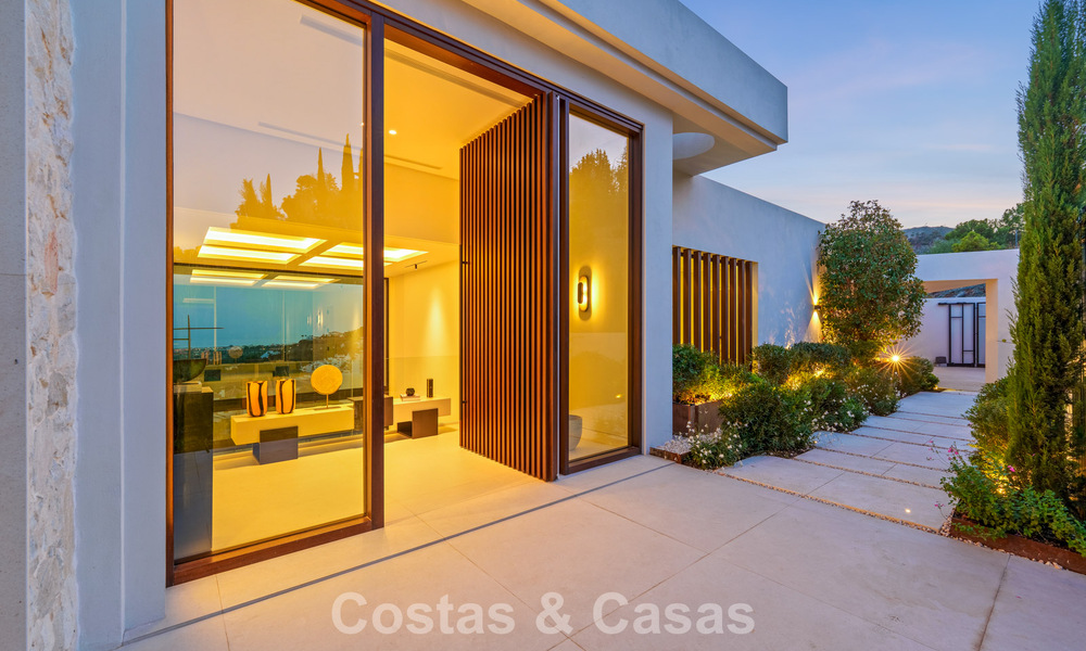 Villa sophistiquée avec vue panoramique à vendre dans une résidence sécurisée à La Quinta, Marbella - Benahavis 787354