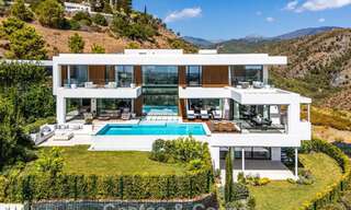 Villa sophistiquée avec vue panoramique à vendre dans une résidence sécurisée à La Quinta, Marbella - Benahavis 787359 
