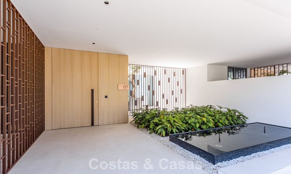 Maison exclusive avec vue sur la mer à vendre dans un complexe moderne avec sécurité 24h sur le Golden Mile de Marbella 787267