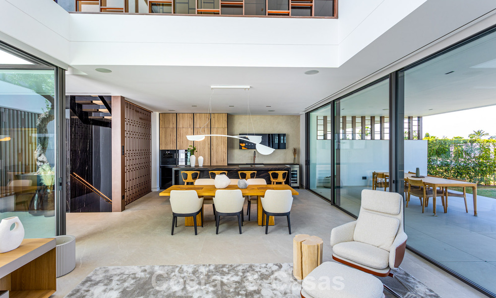 Maison exclusive avec vue sur la mer à vendre dans un complexe moderne avec sécurité 24h sur le Golden Mile de Marbella 787272