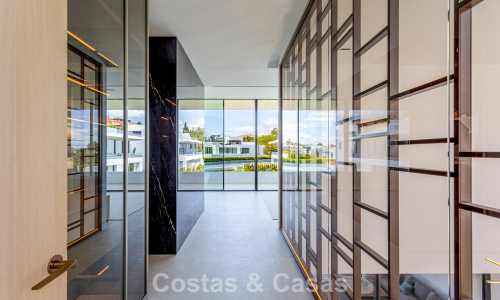 Maison exclusive avec vue sur la mer à vendre dans un complexe moderne avec sécurité 24h sur le Golden Mile de Marbella 787278