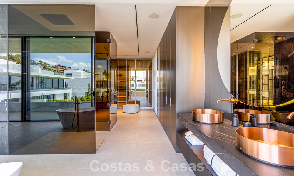 Maison exclusive avec vue sur la mer à vendre dans un complexe moderne avec sécurité 24h sur le Golden Mile de Marbella 787285