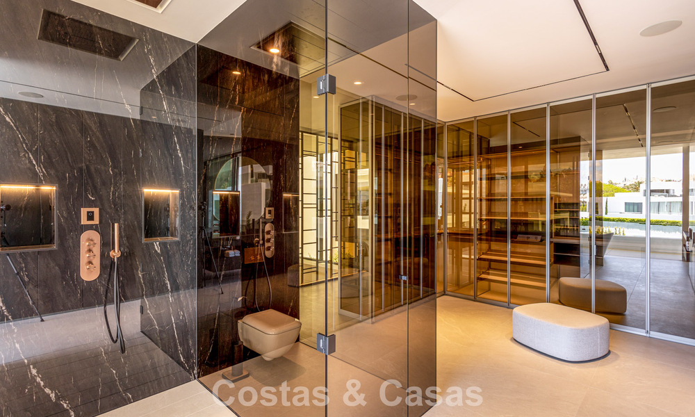 Maison exclusive avec vue sur la mer à vendre dans un complexe moderne avec sécurité 24h sur le Golden Mile de Marbella 787286