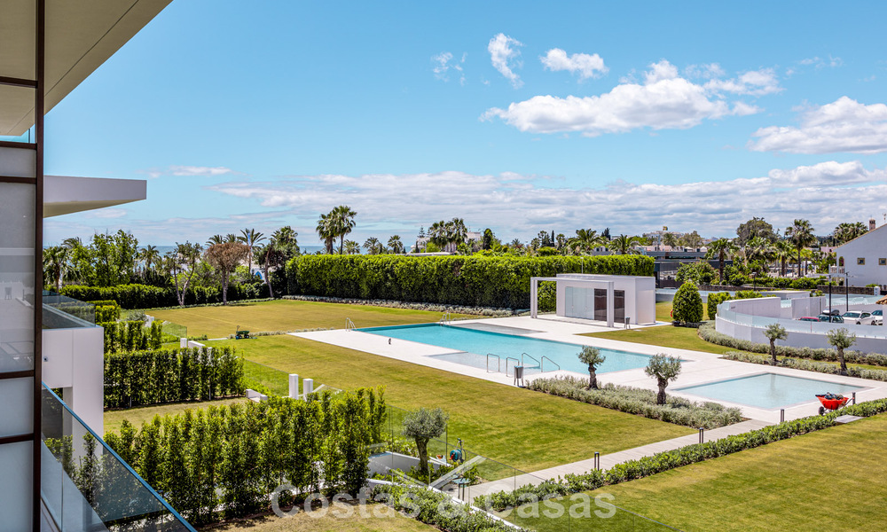 Maison exclusive avec vue sur la mer à vendre dans un complexe moderne avec sécurité 24h sur le Golden Mile de Marbella 787297